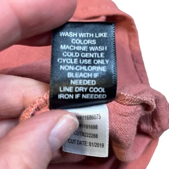 torrid pink tank top 100% rayon with adjustable straps size 1 beach summer - Picture 7 of 9